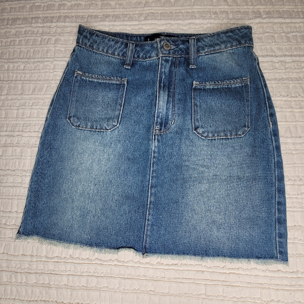 Hollister Denim Skirt size 5